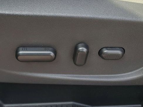 Certified 2019 Ford Escape SE image 12