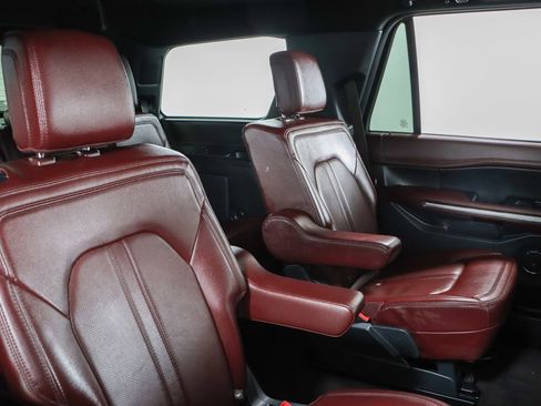 Used 2023 Ford Expedition Limited image 32