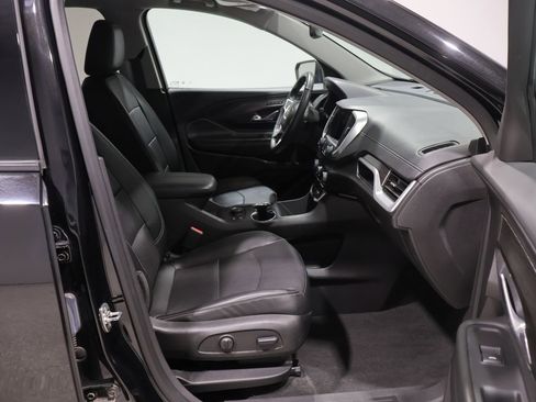 Used 2024 GMC Terrain SLT AWD/4WD image 22