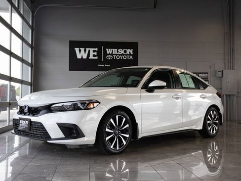 Used 2024 Honda Civic EX-L image 2