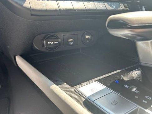 Used 2023 Hyundai Elantra Limited FWD image 25