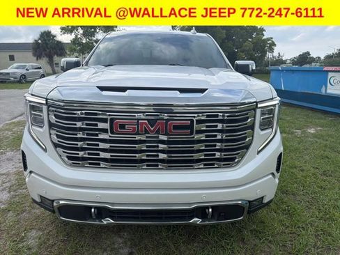 Used 2024 GMC Sierra 1500 Denali w/ Technology Package AWD/4WD image 3