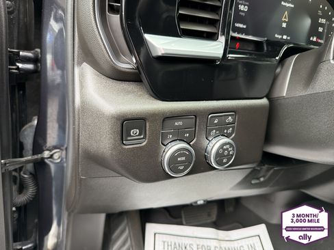 Used 2026 GMC Sierra 1500 SLT AWD/4WD image 16
