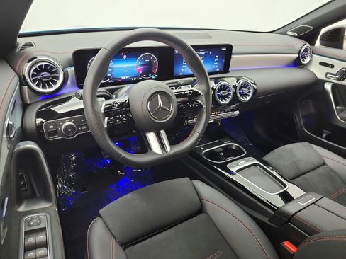 Used 2025 Mercedes-Benz CLA 250 image 14