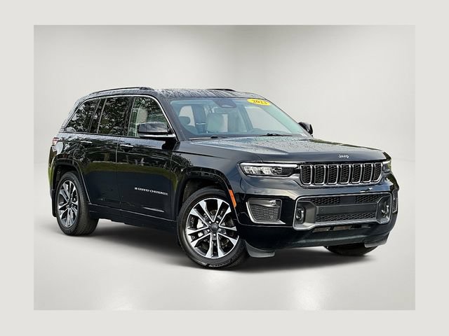Used 2023 Jeep Grand Cherokee Overland AWD/4WD image 1