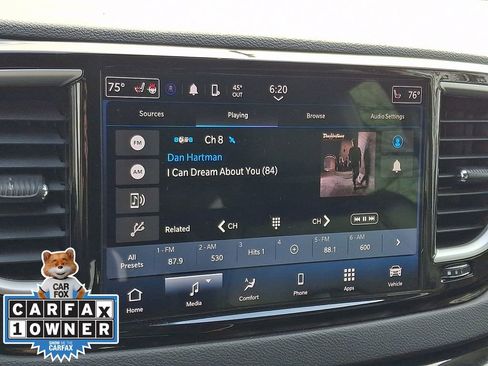 Used 2024 Chrysler Pacifica Touring-L image 17