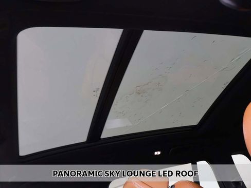 Used 2024 BMW X7 M60i image 4