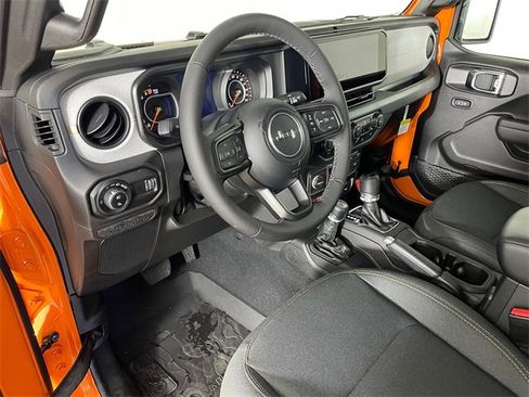 New 2025 Jeep Gladiator Willys image 3