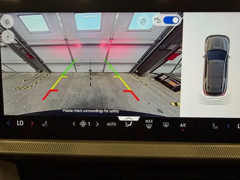 Used 2025 Ford Explorer Active image 16