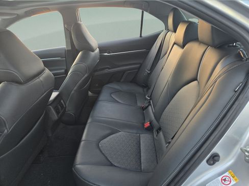 Used 2019 Toyota Camry XSE FWD image 18