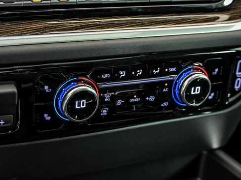 New 2026 GMC Sierra 1500 Elevation w/ Elevation Premium Package AWD/4WD image 18