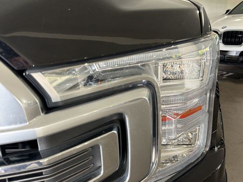 Used 2019 Ford F150 Limited w/ Trailer Tow Package AWD/4WD image 9