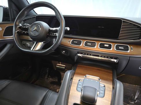 Used 2024 Mercedes-Benz GLE 350 4MATIC image 11