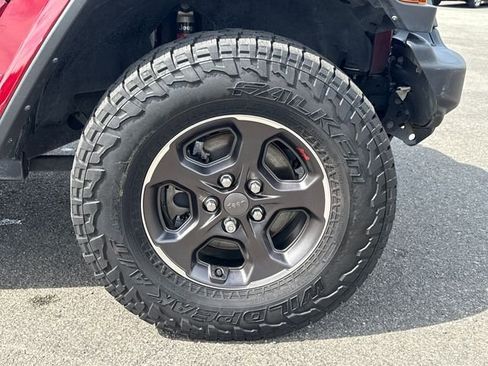 Used 2021 Jeep Gladiator Rubicon AWD/4WD image 14