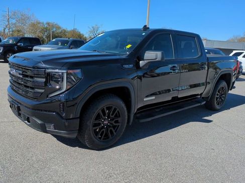 Used 2024 GMC Sierra 1500 Elevation w/ Preferred Package image 8