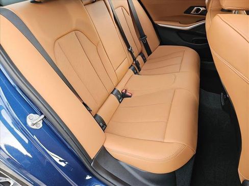 Used 2024 BMW 330i Sedan w/ Premium Package RWD image 19