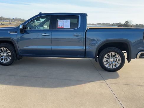 Used 2024 GMC Sierra 1500 SLT image 6