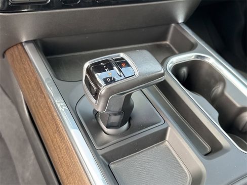 Used 2022 Chevrolet Silverado 1500 High Country w/ High Country Premium Package image 31