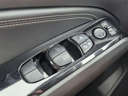 Used 2020 Nissan Altima 2.5 Platinum FWD image 12