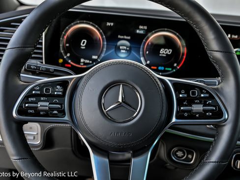 Used 2023 Mercedes-Benz Maybach GLS 600 4MATIC image 38