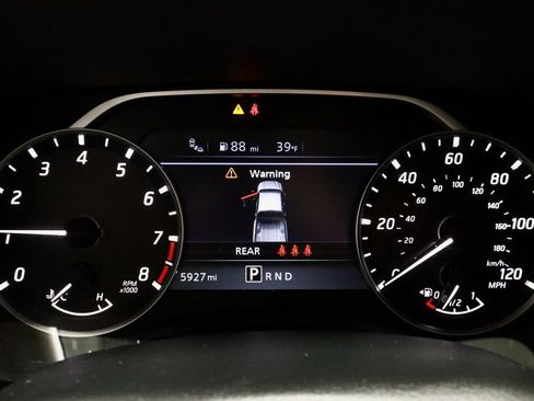 Certified 2024 Nissan Frontier SV w/ Technology Package image 31