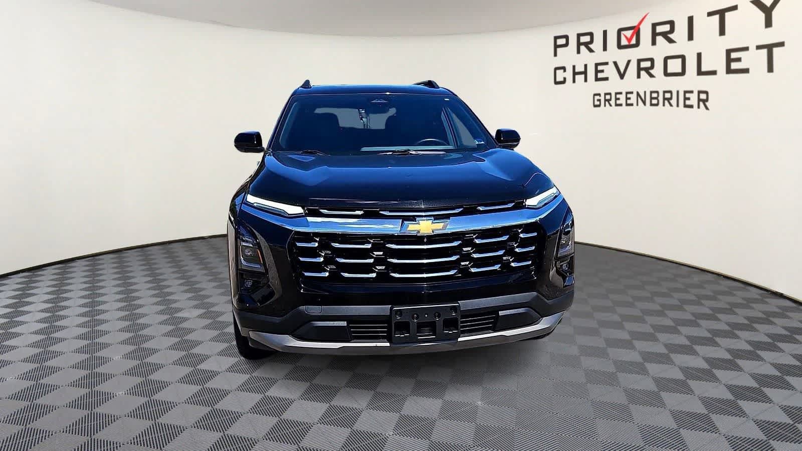 Used 2025 Chevrolet Equinox LT w/ Convenience Package II AWD/4WD image 3