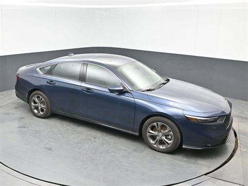 Used 2025 Honda Accord EX-L image 1
