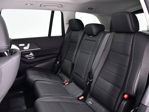 New 2026 Mercedes-Benz GLS 450 4MATIC image 18