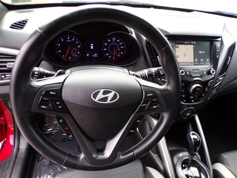 Used 2016 Hyundai Veloster Turbo w/ Option Group 04 FWD image 17