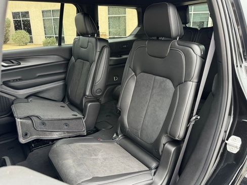 New 2025 Jeep Grand Cherokee L Altitude image 28