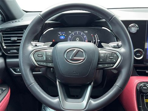 Used 2025 Lexus NX 250 FWD w/ Towing Package (2000 Lbs) image 18