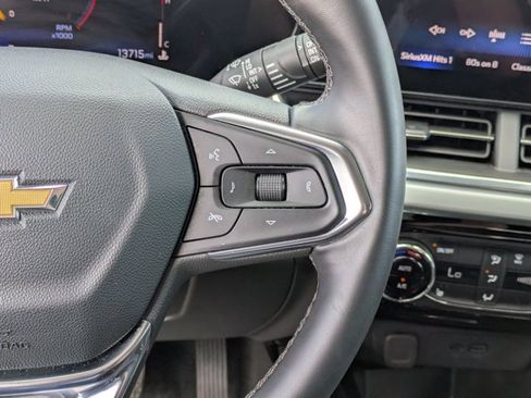 Used 2025 Chevrolet Trax LT w/ LT Convenience Package image 21