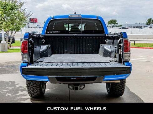 Used 2021 Toyota Tacoma Limited AWD/4WD image 8