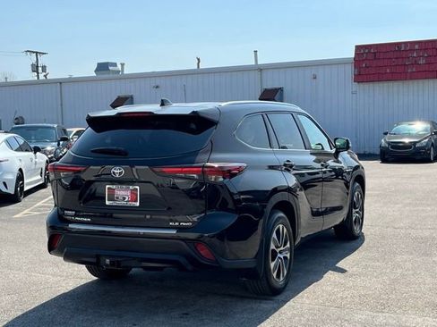 Used 2024 Toyota Highlander XLE image 14
