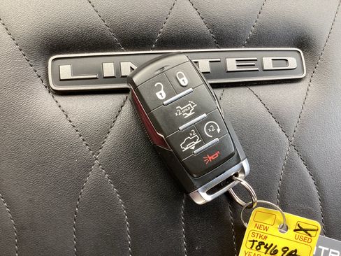 Used 2025 RAM 1500 Limited AWD/4WD image 33