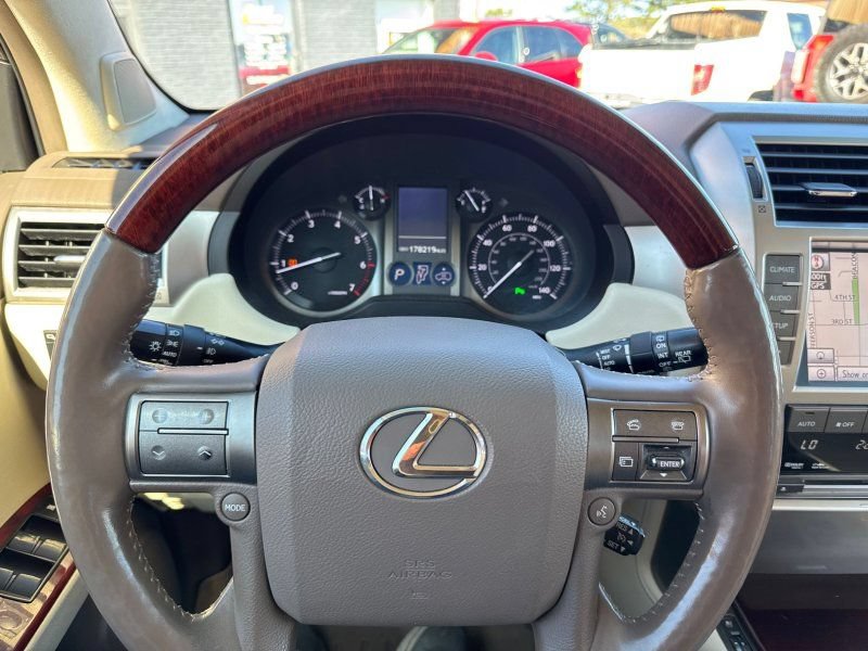Used 2013 Lexus GX 460 Premium AWD/4WD image 34