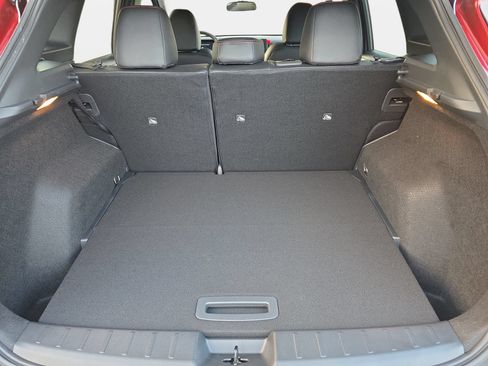 New 2026 Nissan Kicks SR FWD image 12