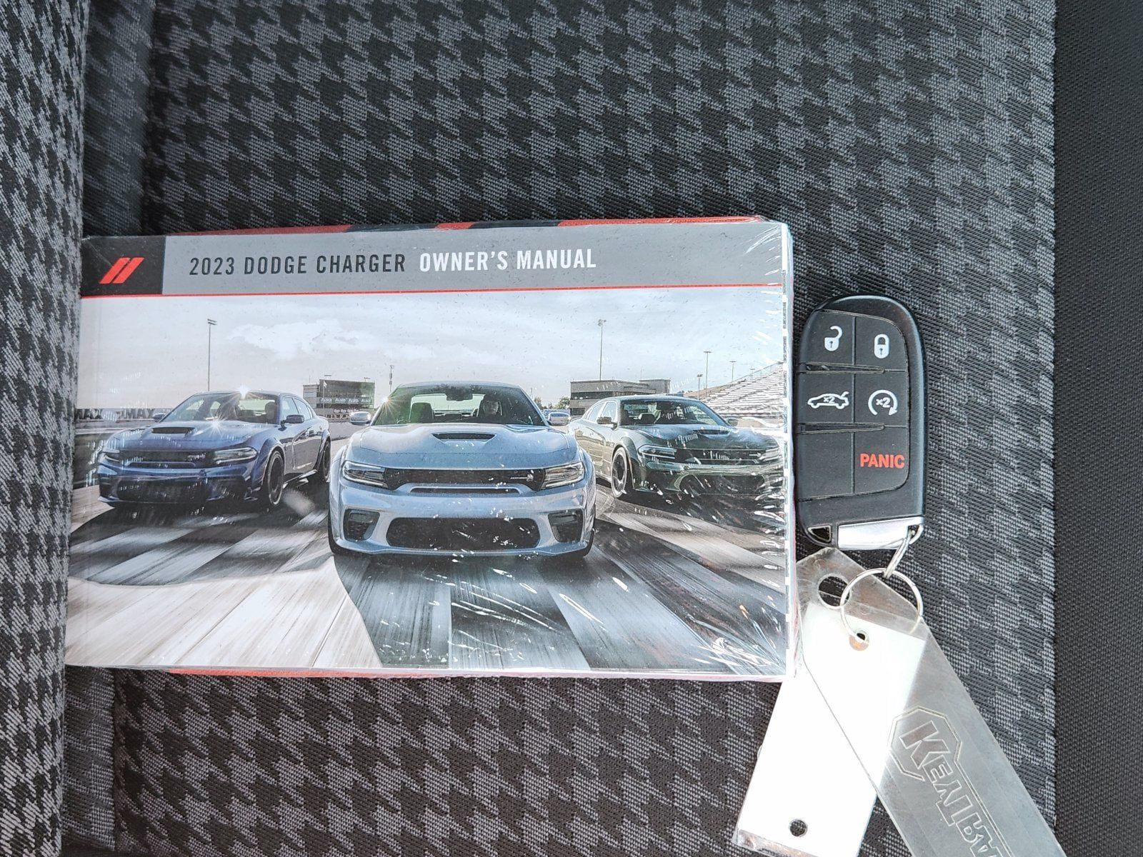 Used 2023 Dodge Charger SXT w/ Blacktop Package AWD/4WD image 41