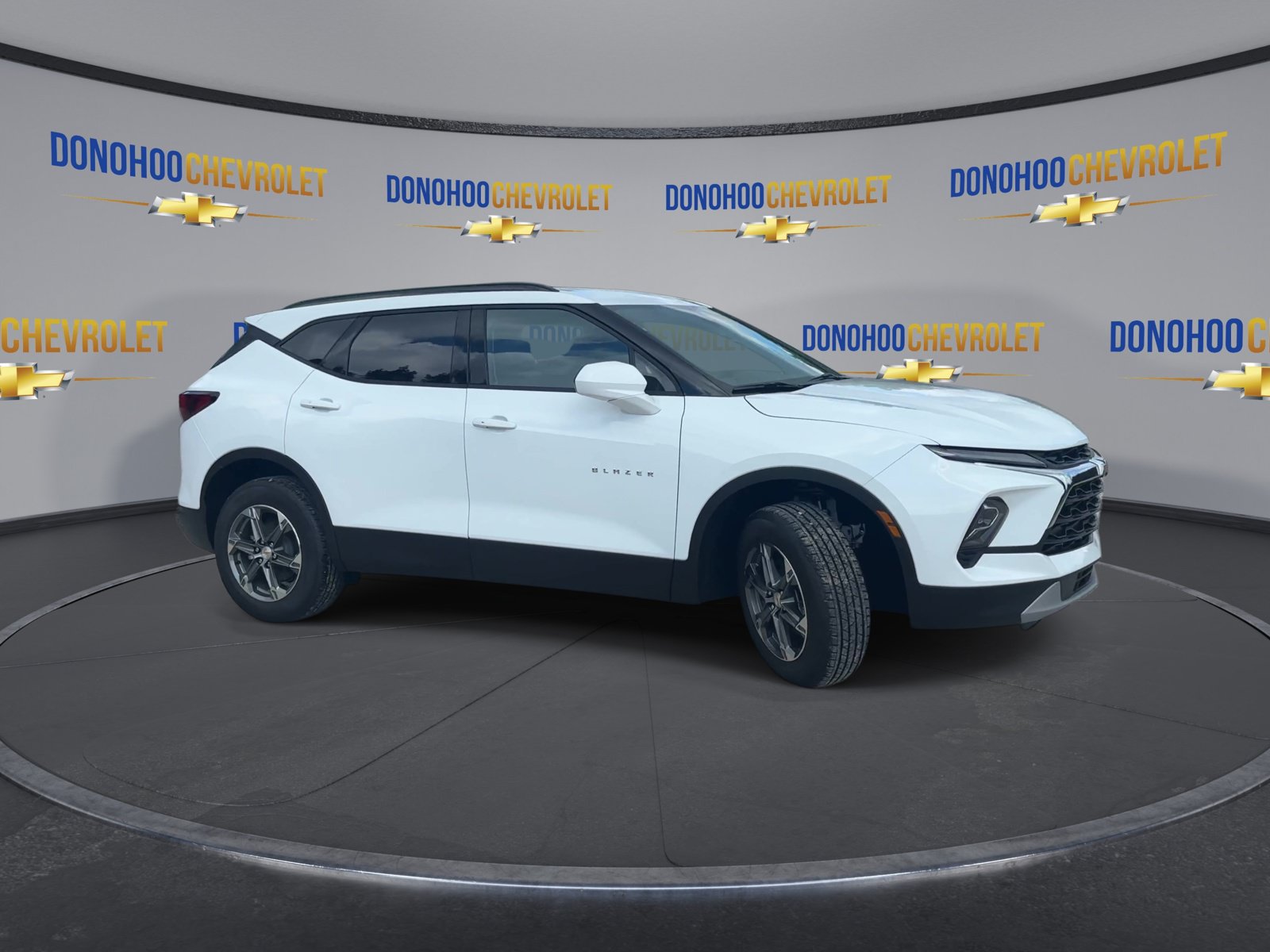 New 2026 Chevrolet Blazer LT w/ Convenience Package FWD image 5