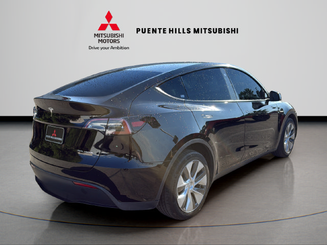Used 2023 Tesla Model Y Long Range AWD/4WD image 5