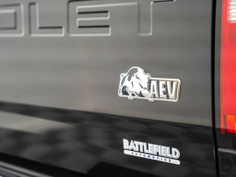 Used 2022 Chevrolet Colorado ZR2 w/ Colorado ZR2 Bison Edition AWD/4WD image 9