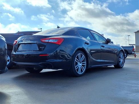 Used 2018 Maserati Ghibli GranLusso image 6