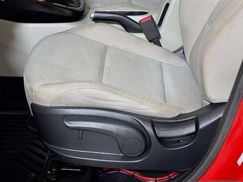 Used 2020 Kia Soul LX FWD image 16