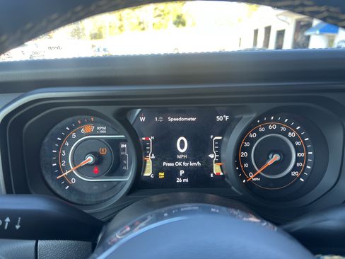 Used 2024 Jeep Wrangler Unlimited Sahara AWD/4WD image 20