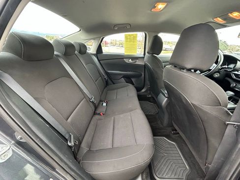 Used 2021 Kia Forte LXS image 27