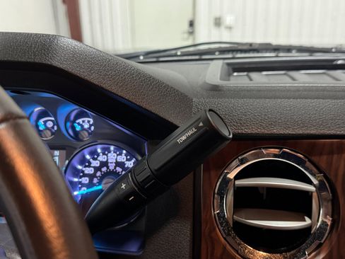 Used 2011 Ford F350 Lariat image 24