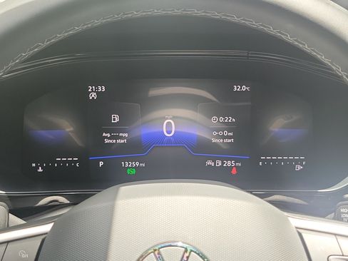 Certified 2024 Volkswagen Taos S FWD image 29