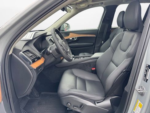 Certified 2024 Volvo XC90 T8 Plus w/ Protection Package Premier image 9