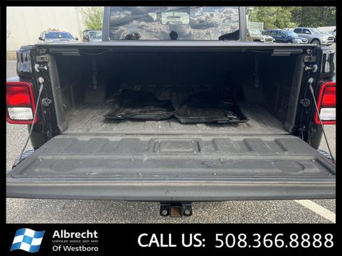 Used 2021 Jeep Gladiator Rubicon w/ Cold Weather Group image 16