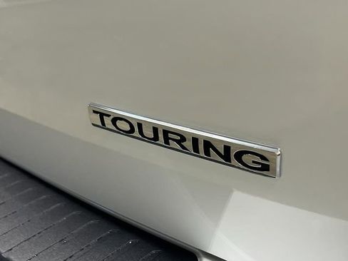 New 2026 Honda Odyssey Touring image 10